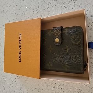Louis Vuitton Compact Wallet with box